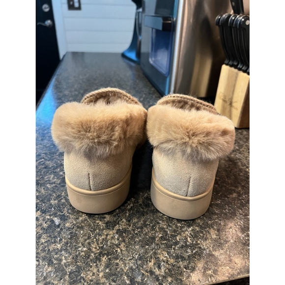 New Blondo Ava Embellished Waterproof Faux-Fur & Genuine Suede Mocassin - Picture 7 of 9